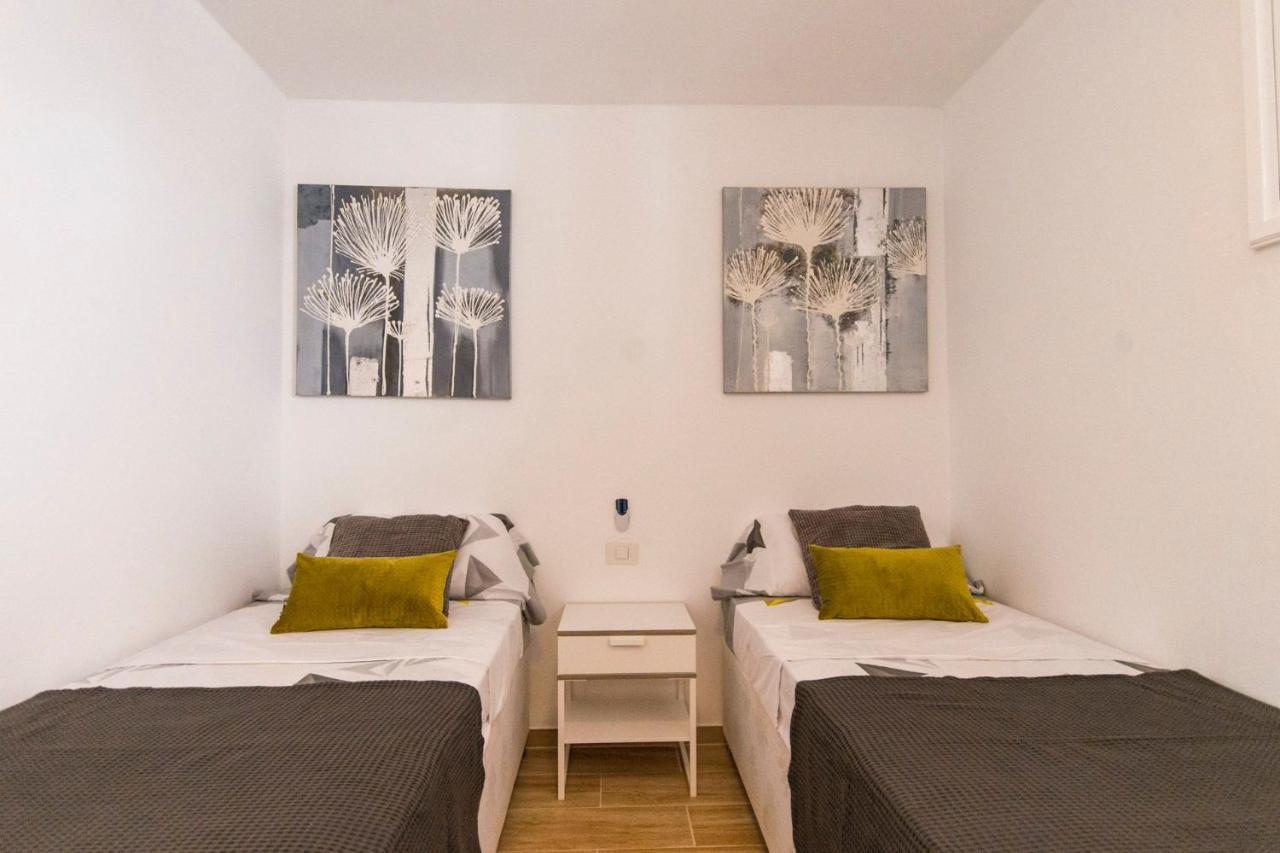 Parque Santiago 2 Isabella 236 Apartman Arona  Kültér fotó